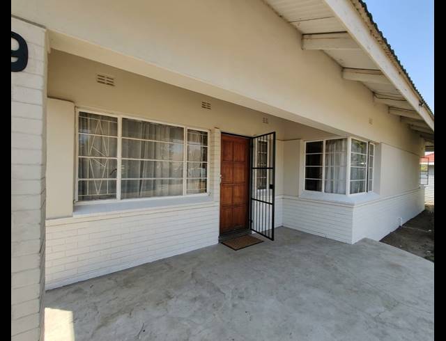 3 BEDROOM HOUSE TO LET IN THREE RIVERS